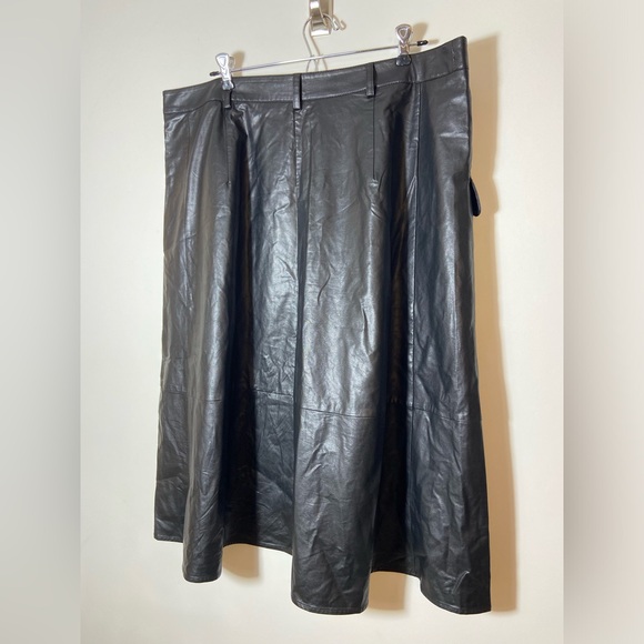 Banana Republic Black VEGAN LEATHER MIDI SKIRT  Size 18 NWT New $120 - Picture 6 of 9